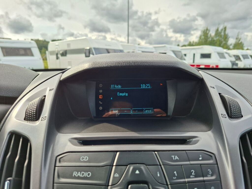 Ford Transit Connect 2015 Valkoinen