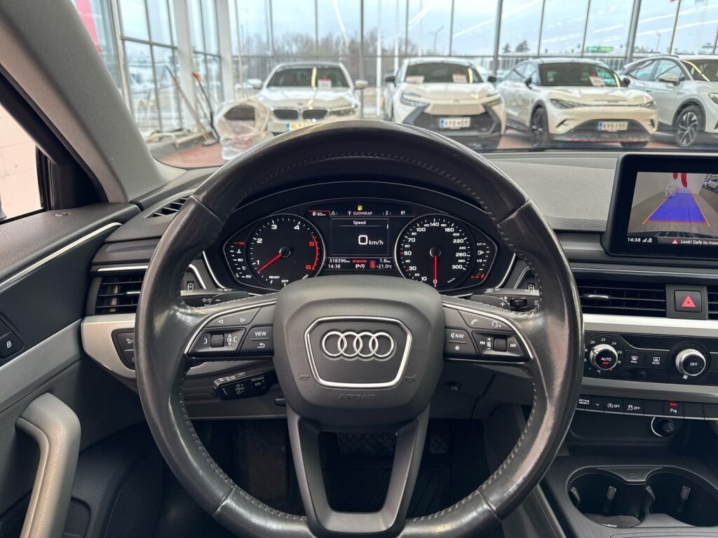 Audi A4 2017 Musta