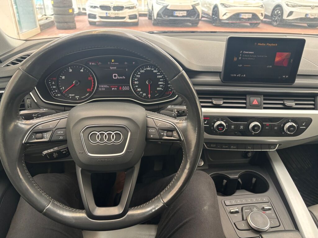Audi A4 2017 Musta