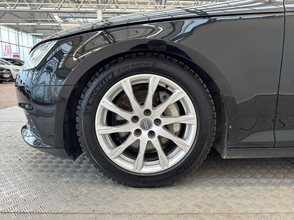 Audi A4 2017 Musta