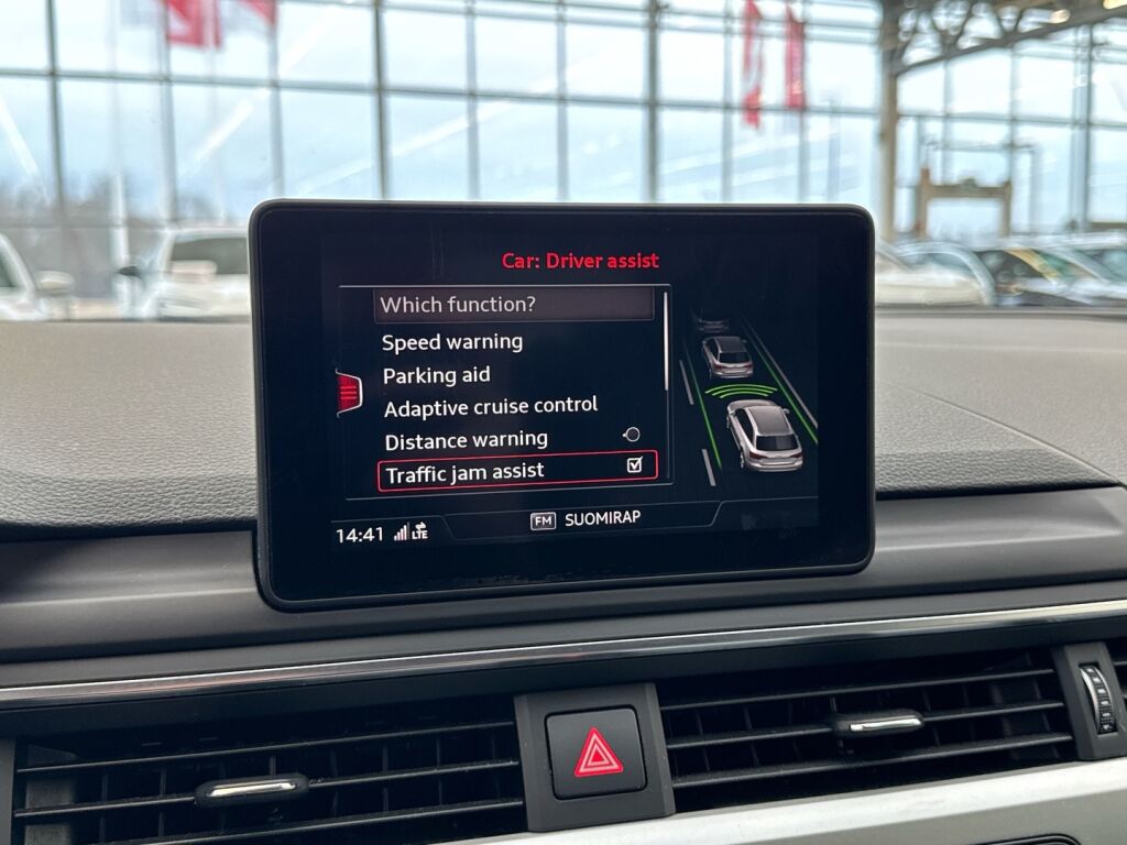 Audi A4 2017 Musta