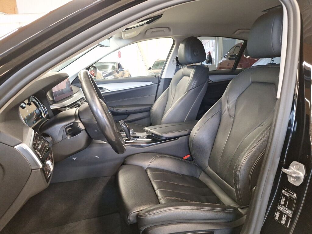 BMW 518 2019 Musta