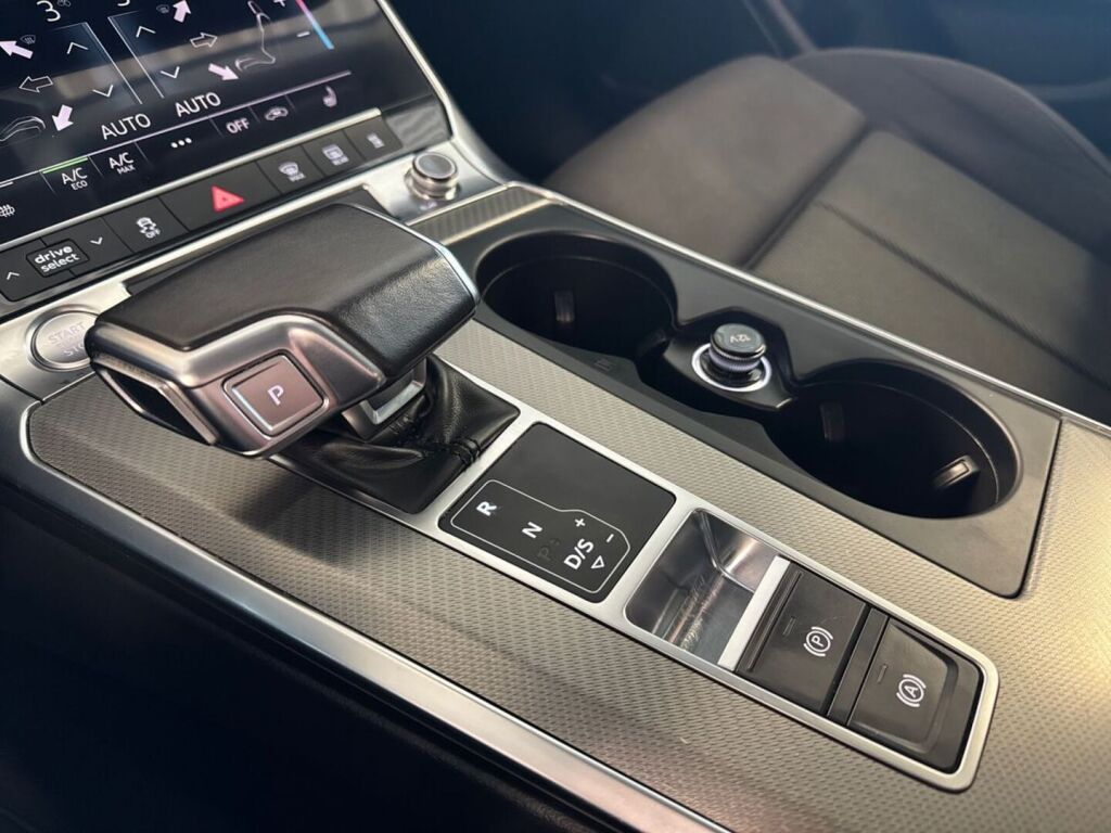 Audi A6 2019 Valkoinen