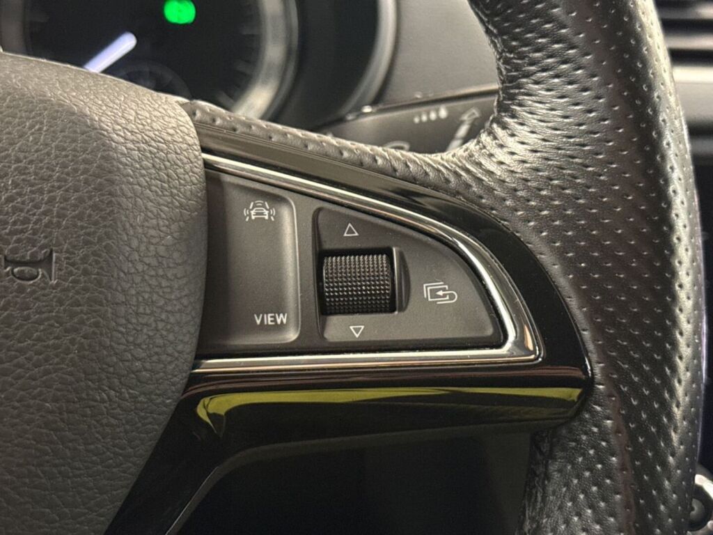 Skoda Octavia 2019 Musta