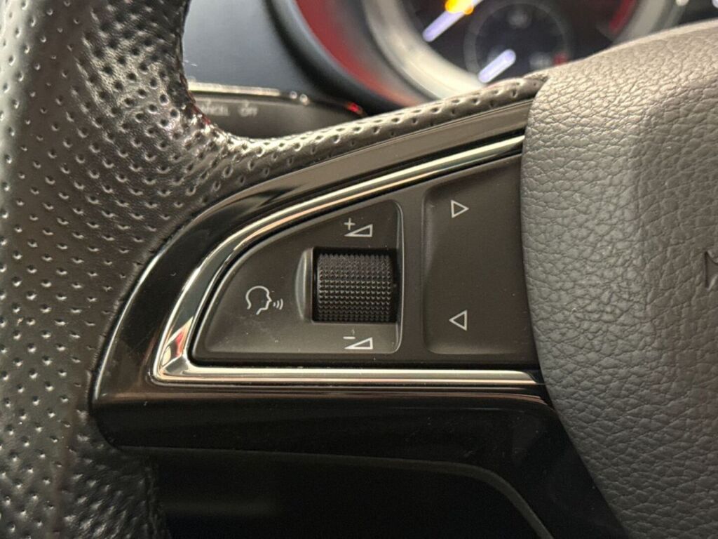 Skoda Octavia 2019 Musta