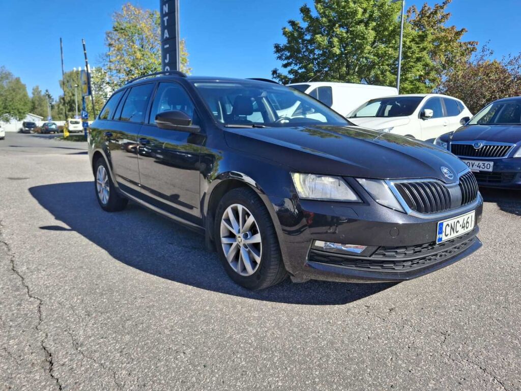 Skoda Octavia 2019 Musta