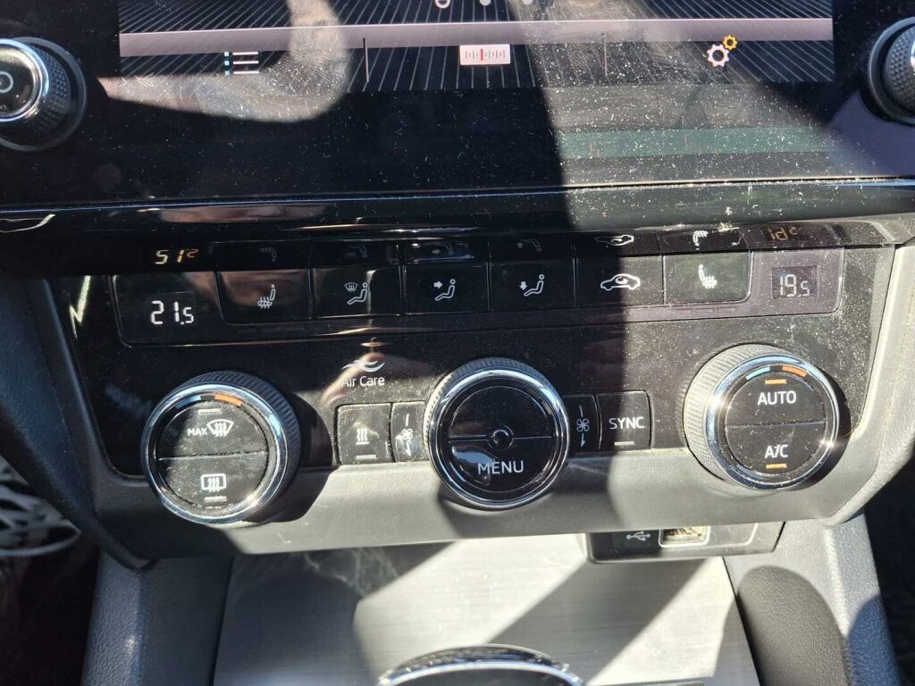 Skoda Octavia 2019 Musta