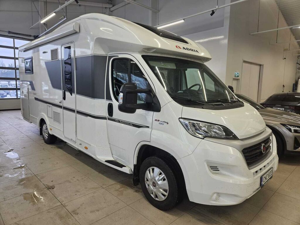 Adria Coral 2019 Valkoinen