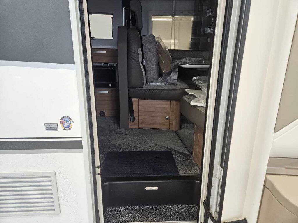 Adria Coral 2019 Valkoinen