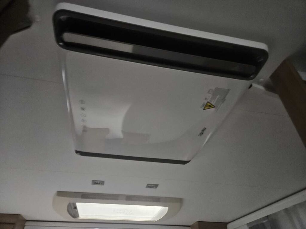 Adria Coral 2019 Valkoinen