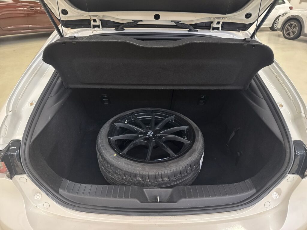 Mazda 3 2019 Valkoinen