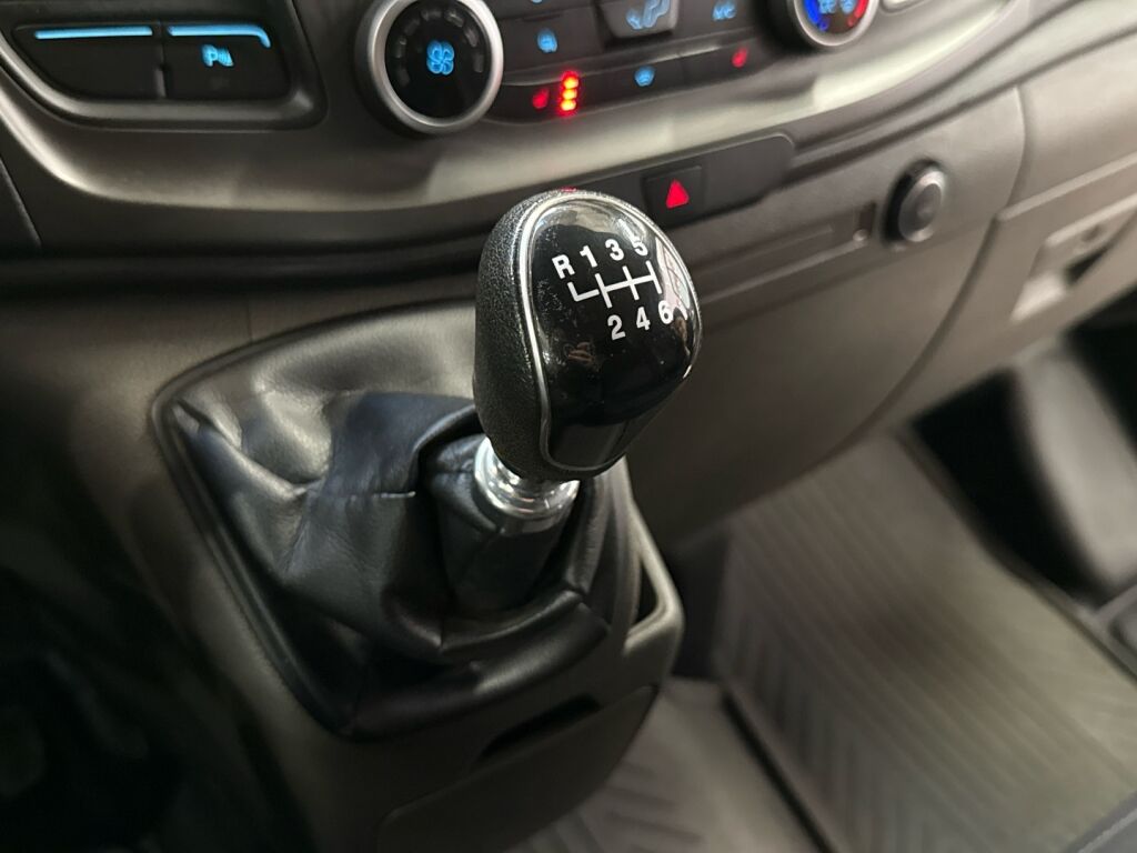 Ford Transit Custom 2018 Valkoinen