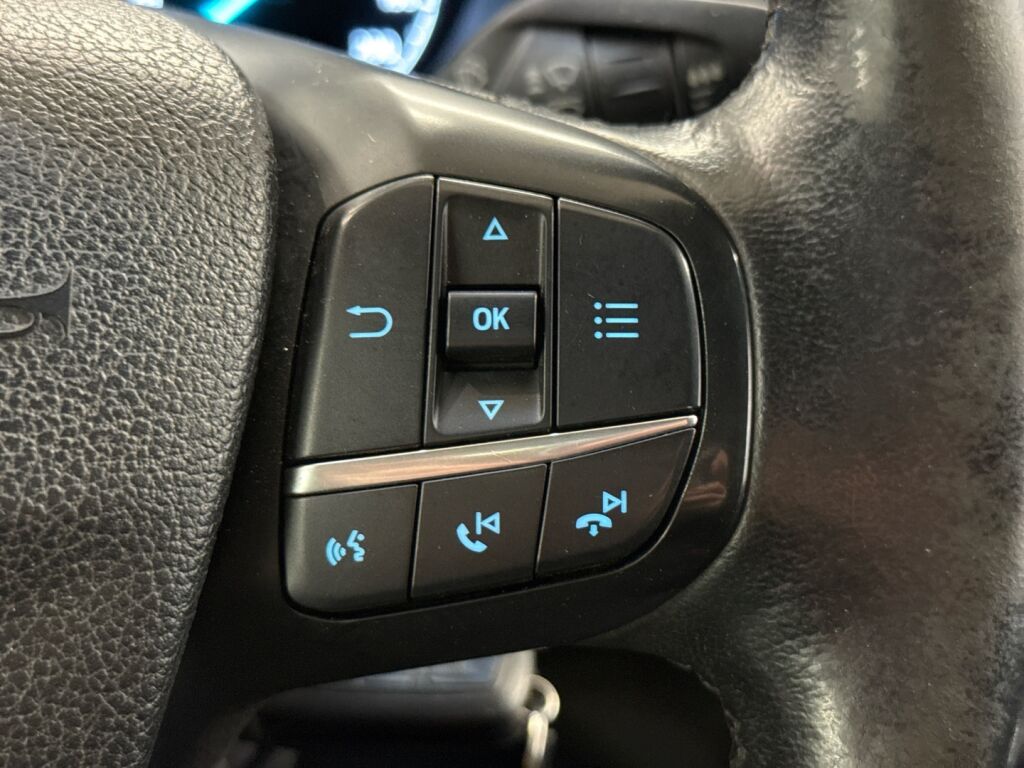 Ford Transit Custom 2018 Valkoinen