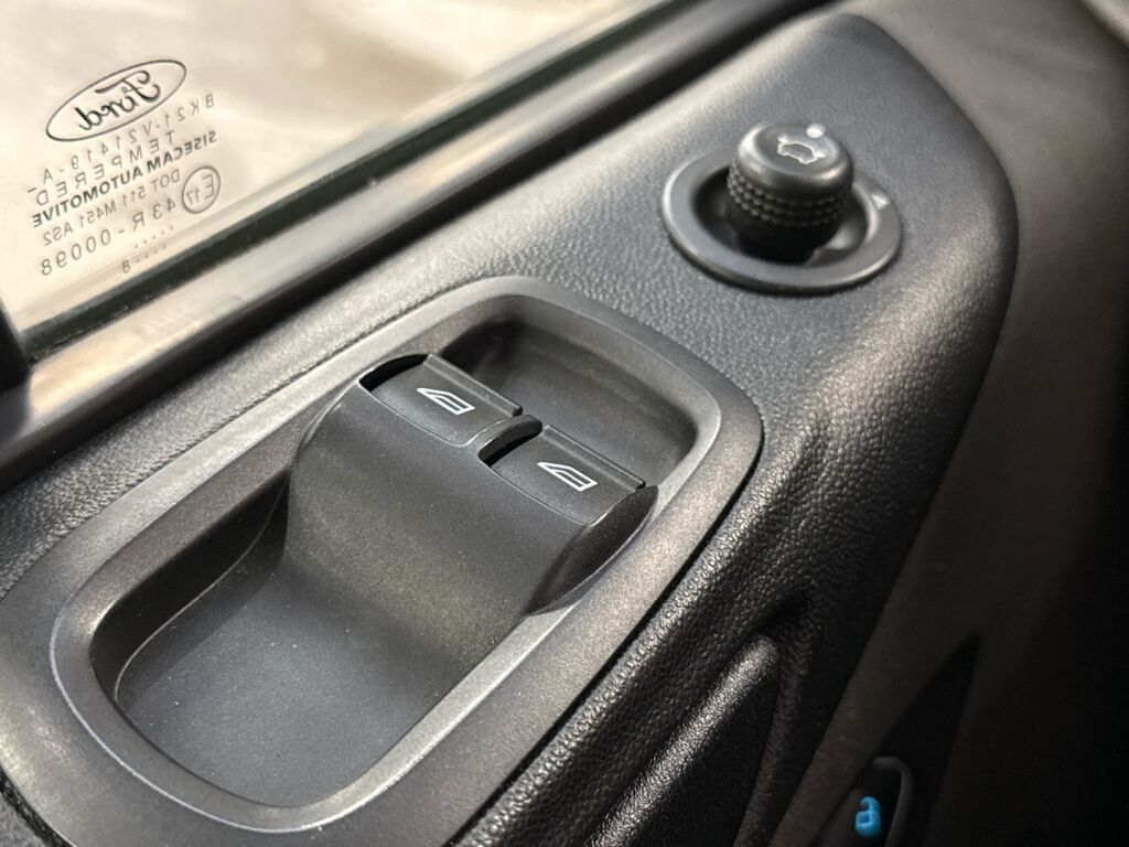 Ford Transit Custom 2018 Valkoinen