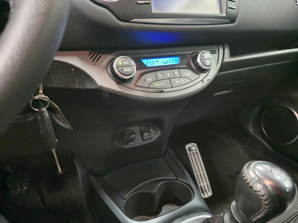 Toyota Yaris 2019 Punainen