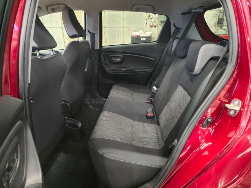 Toyota Yaris 2019 Punainen