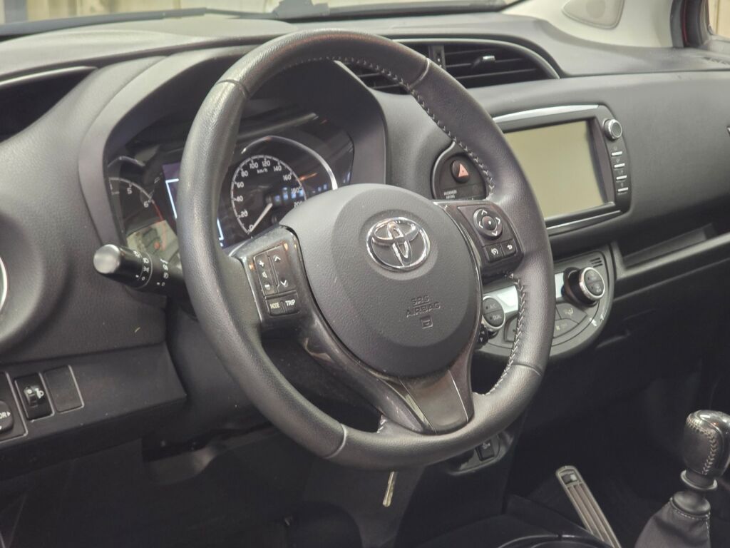 Toyota Yaris 2019 Punainen