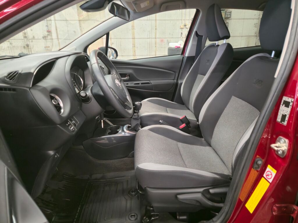 Toyota Yaris 2019 Punainen