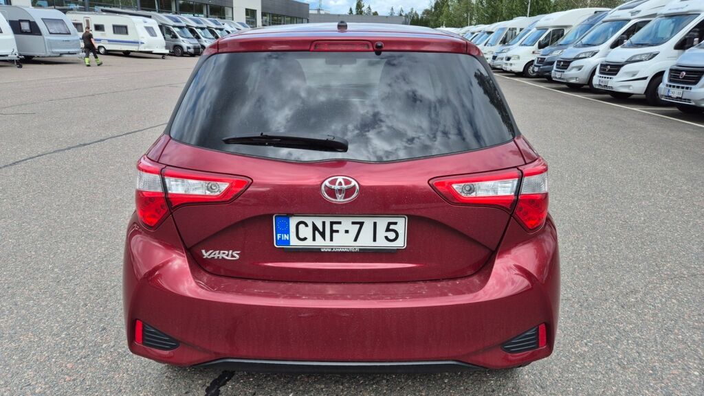 Toyota Yaris 2019 Punainen