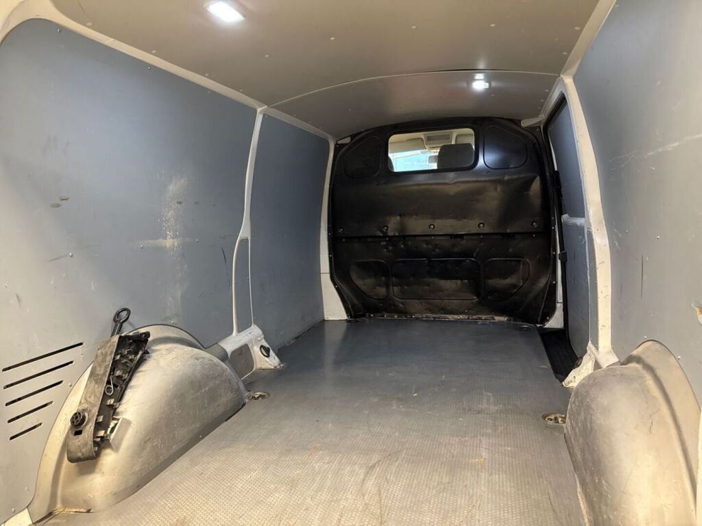 Volkswagen Transporter 2019 Valkoinen