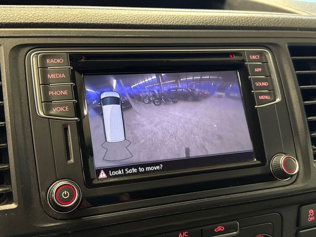 Volkswagen Transporter 2019 Valkoinen