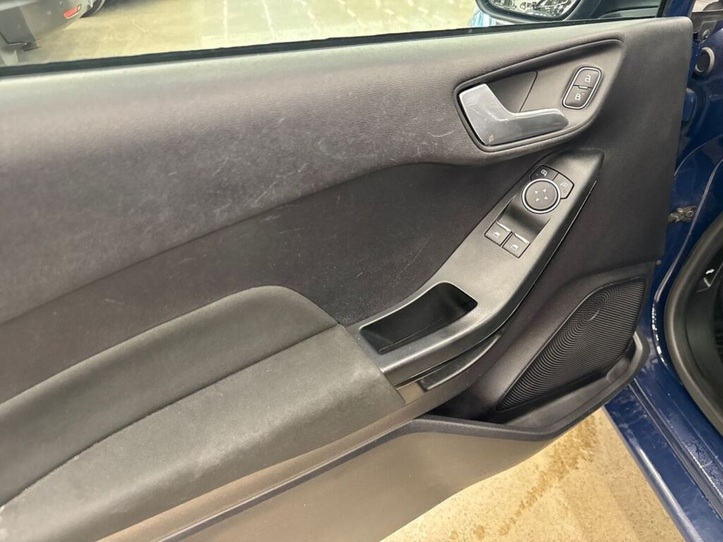 Ford Fiesta 2019 Sininen