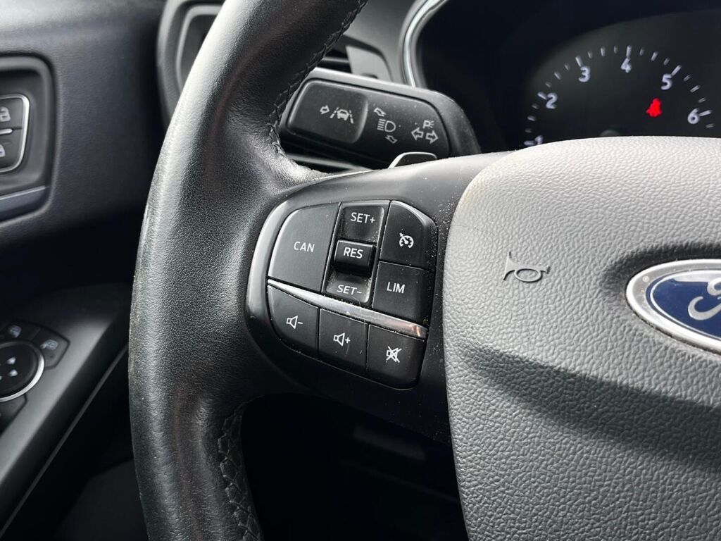 Ford Focus 2019 Harmaa