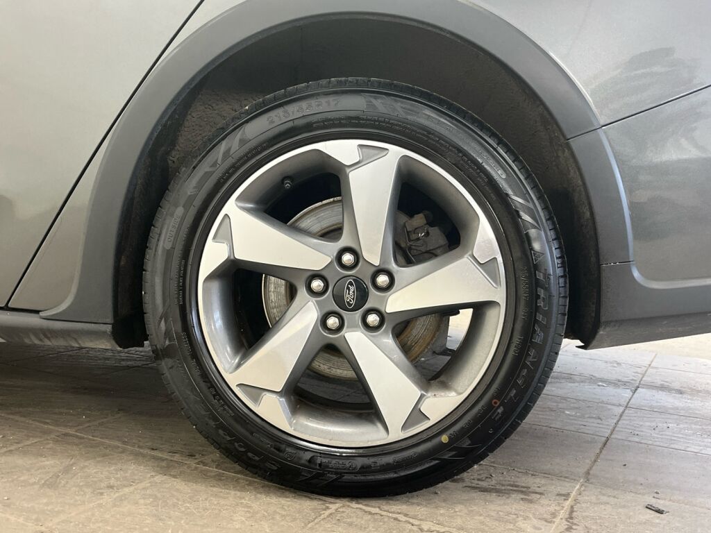 Ford Focus 2019 Harmaa