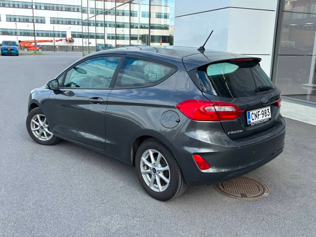 Ford Fiesta Van 2020 Harmaa