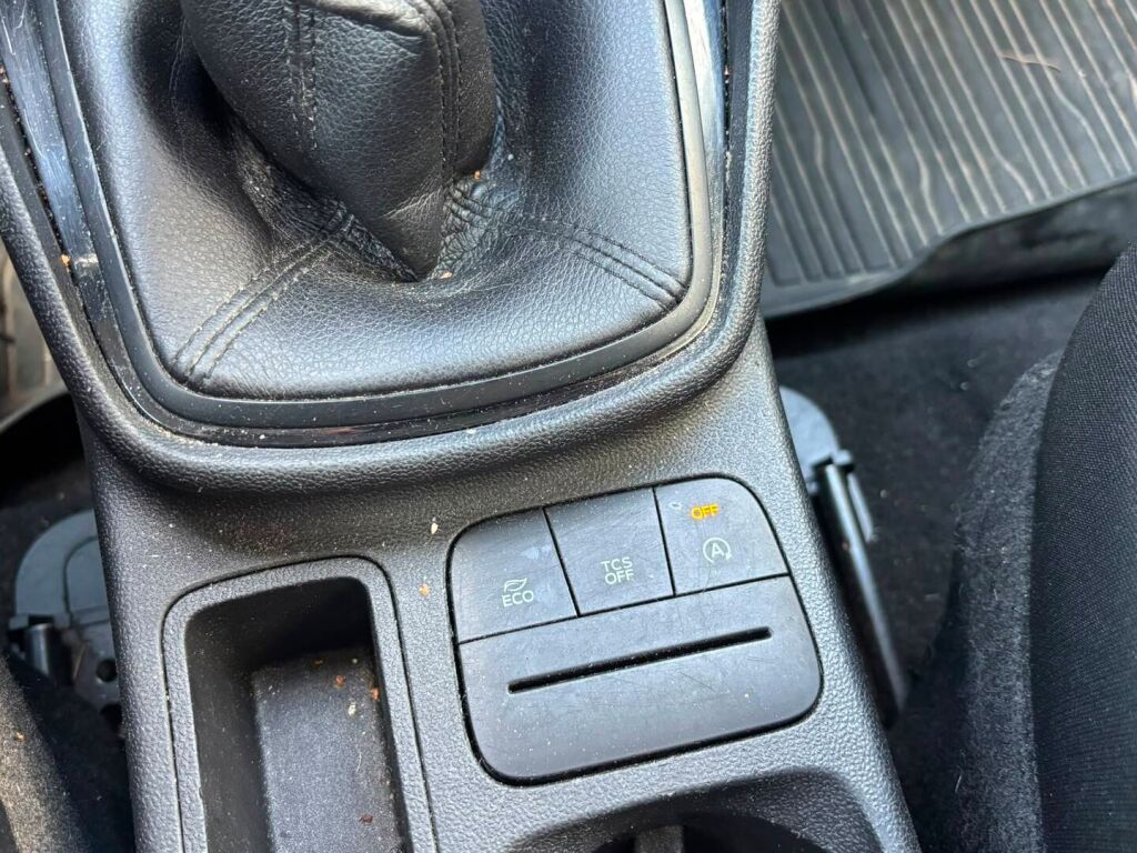 Ford Fiesta Van 2020 Harmaa