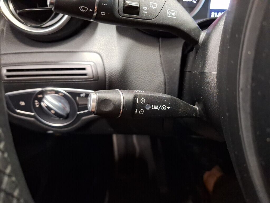 Mercedes-Benz C 2017 Valkoinen