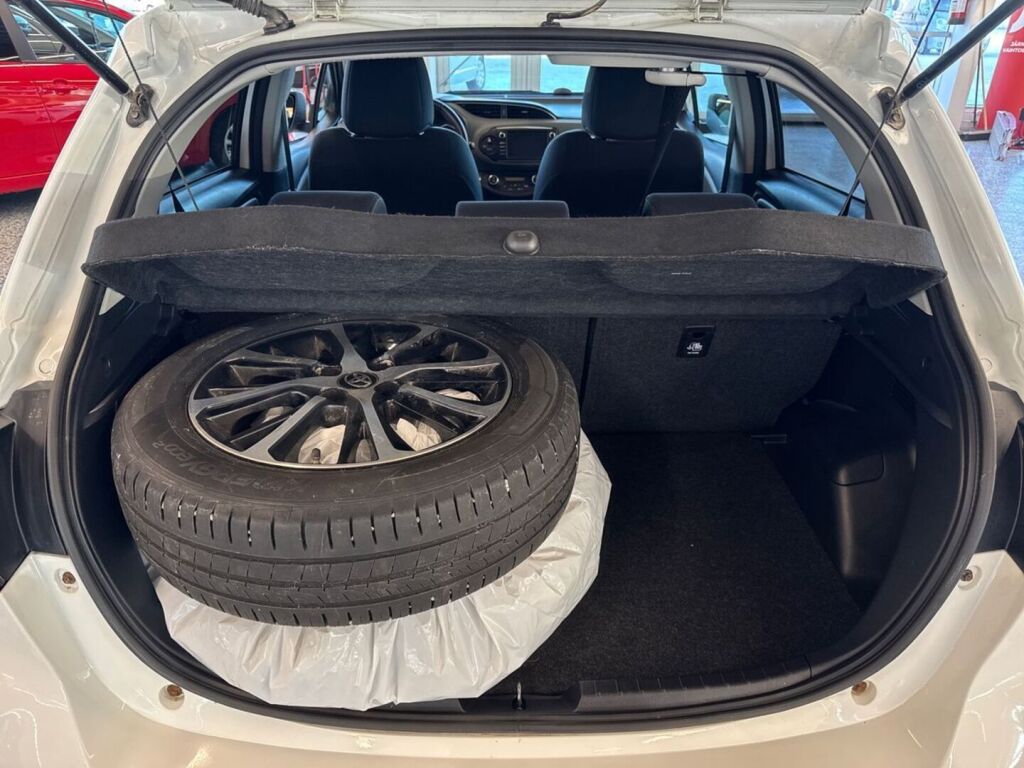 Toyota Yaris 2019 Valkoinen