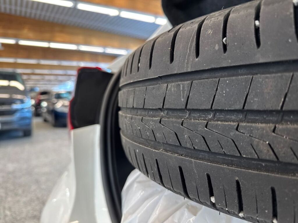 Toyota Yaris 2019 Valkoinen