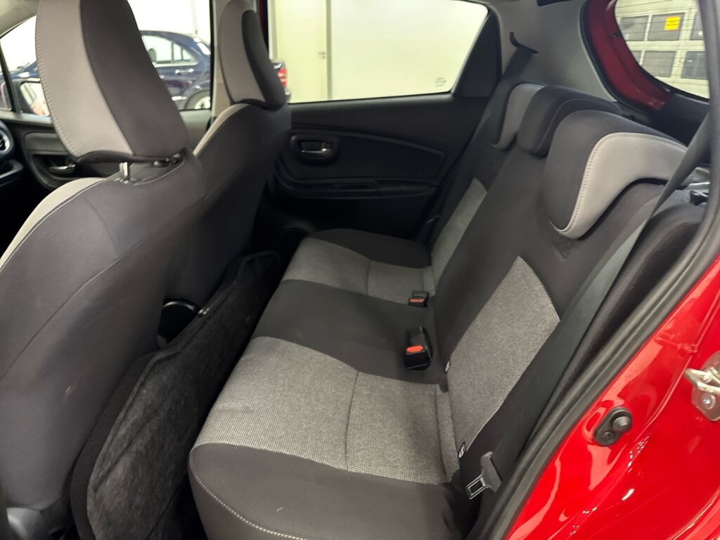 Toyota Yaris 2019 Punainen