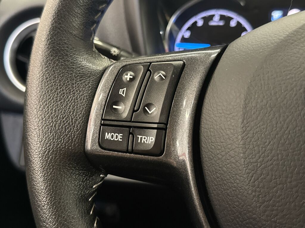 Toyota Yaris 2019 Punainen