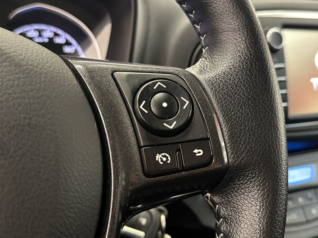 Toyota Yaris 2019 Punainen