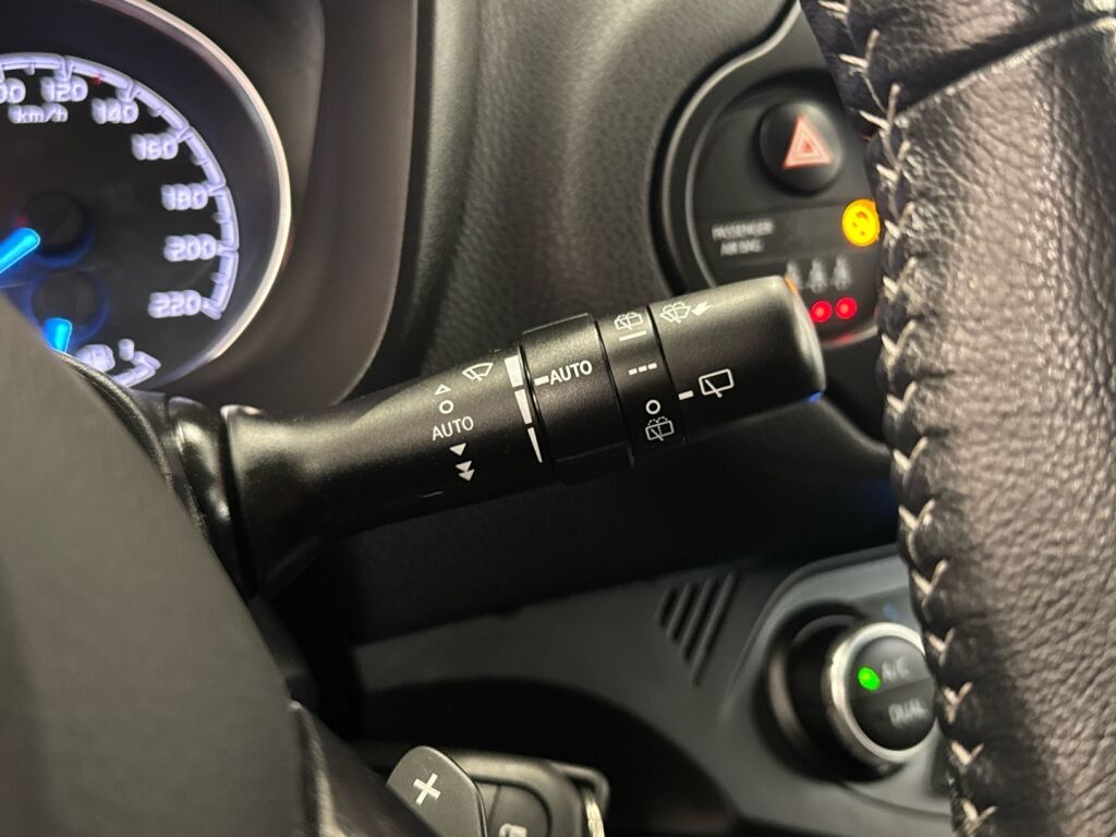 Toyota Yaris 2019 Punainen