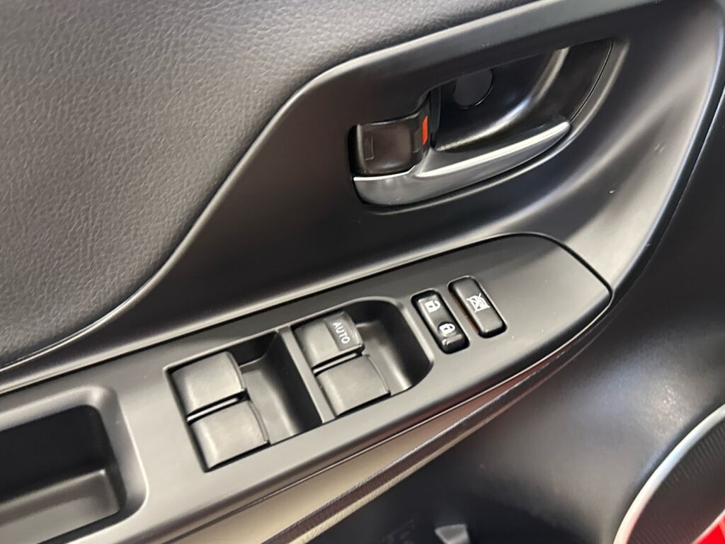 Toyota Yaris 2019 Punainen