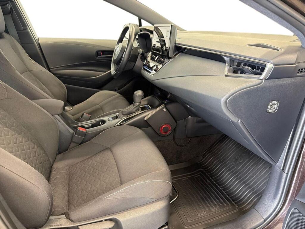 Toyota Corolla 2019 Ruskea (beige)