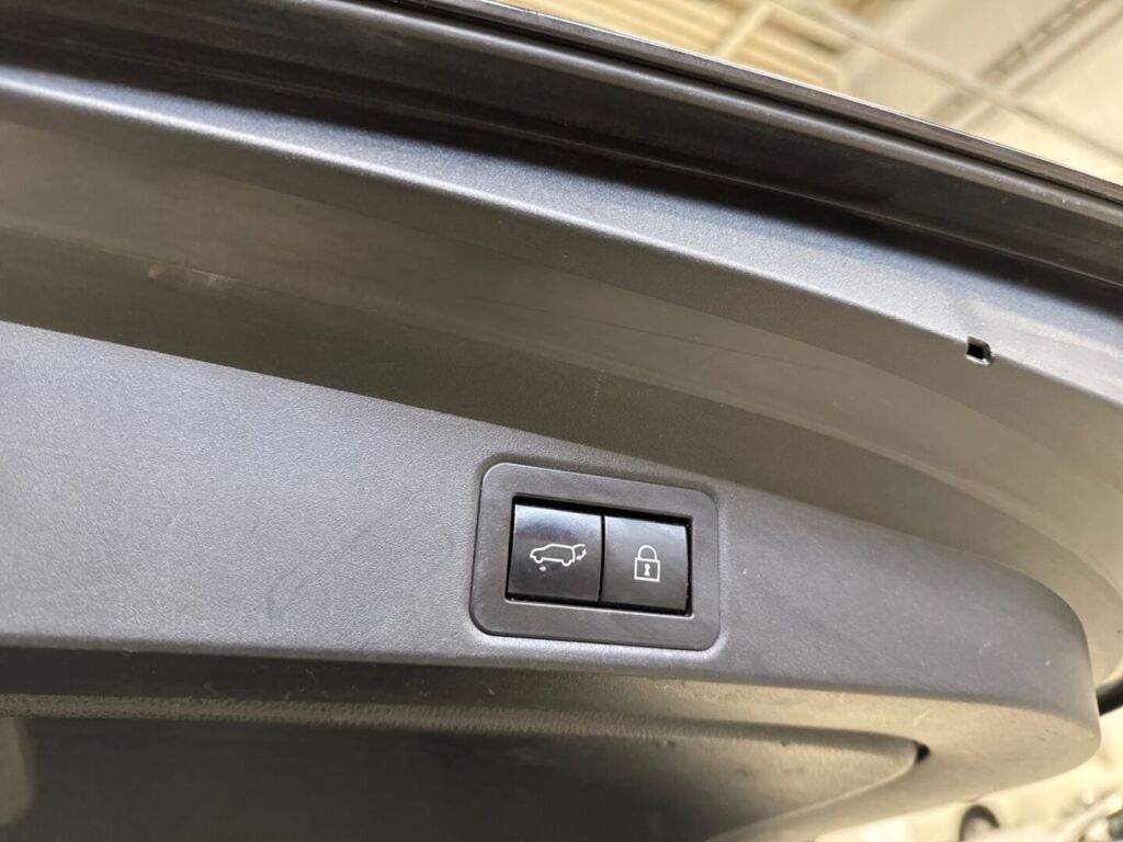 Toyota Corolla 2019 Musta