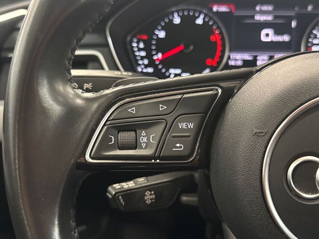 Audi A4 2019 Harmaa