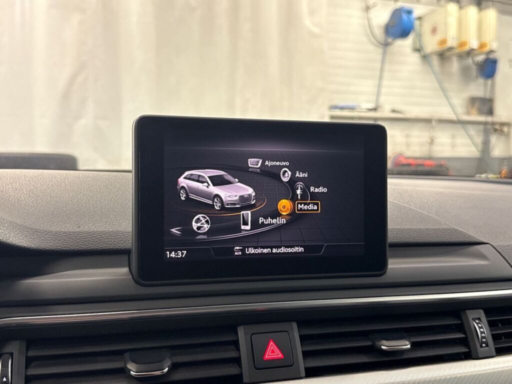 Audi A4 2019 Harmaa