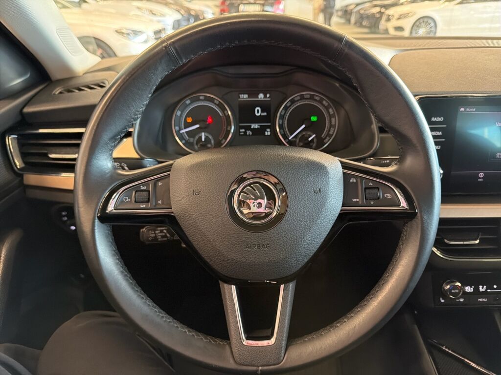 Skoda Scala 2019 Sininen