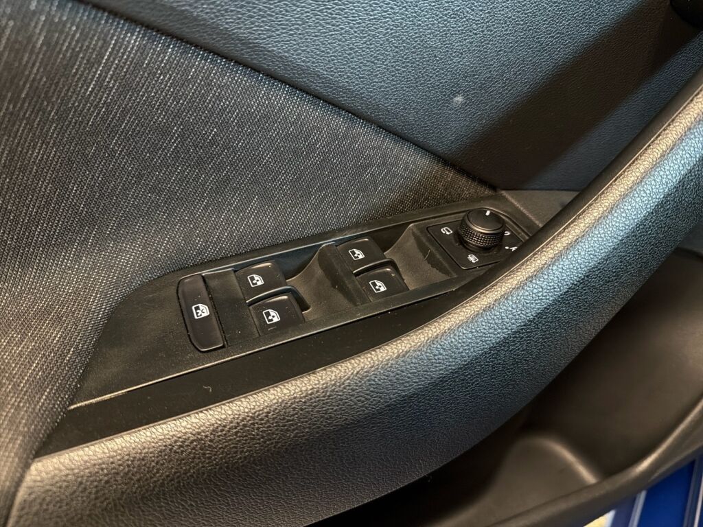 Skoda Scala 2019 Sininen