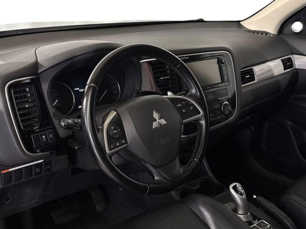 Mitsubishi Outlander PHEV 2014 Harmaa