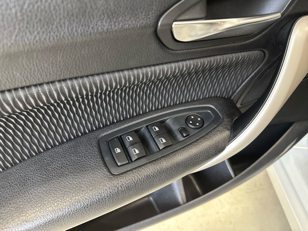 BMW 116 2015 Valkoinen