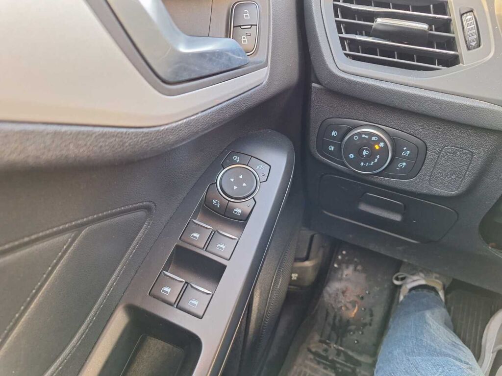 Ford Focus 2020 Sininen