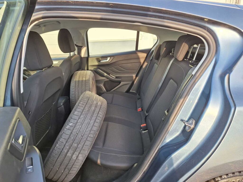 Ford Focus 2020 Sininen