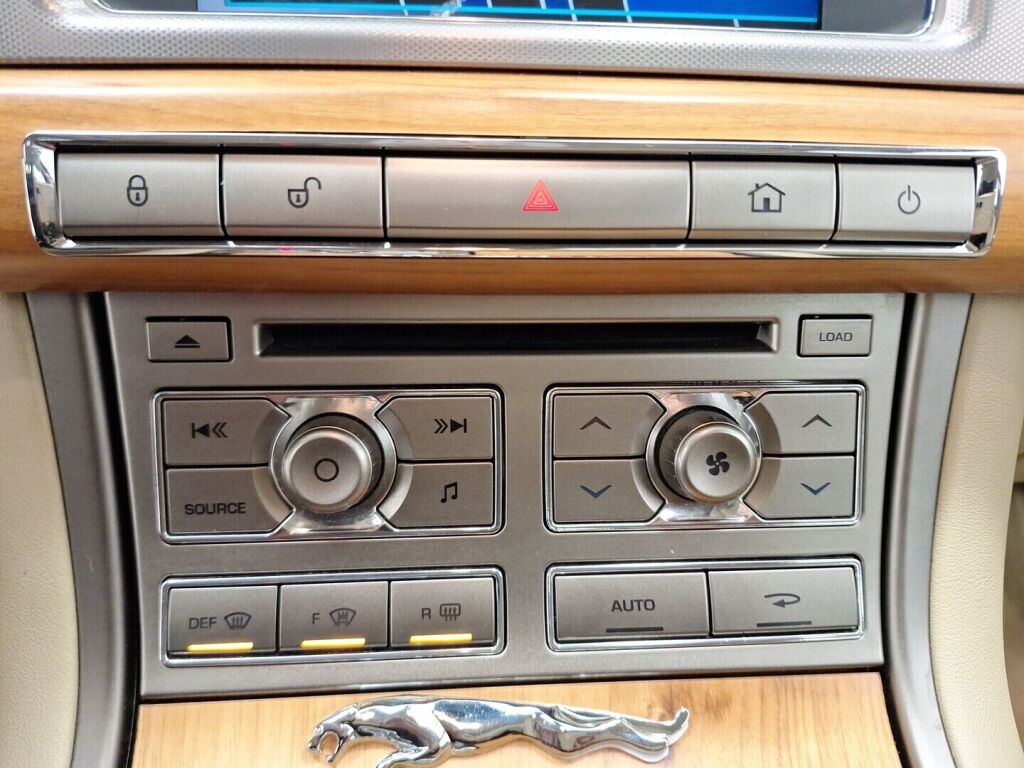 Jaguar XF 2009 Harmaa