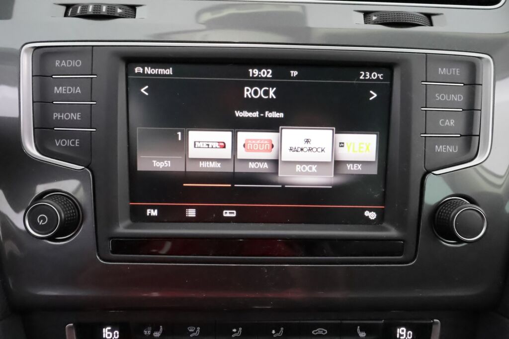 Volkswagen Golf 2016 Valkoinen